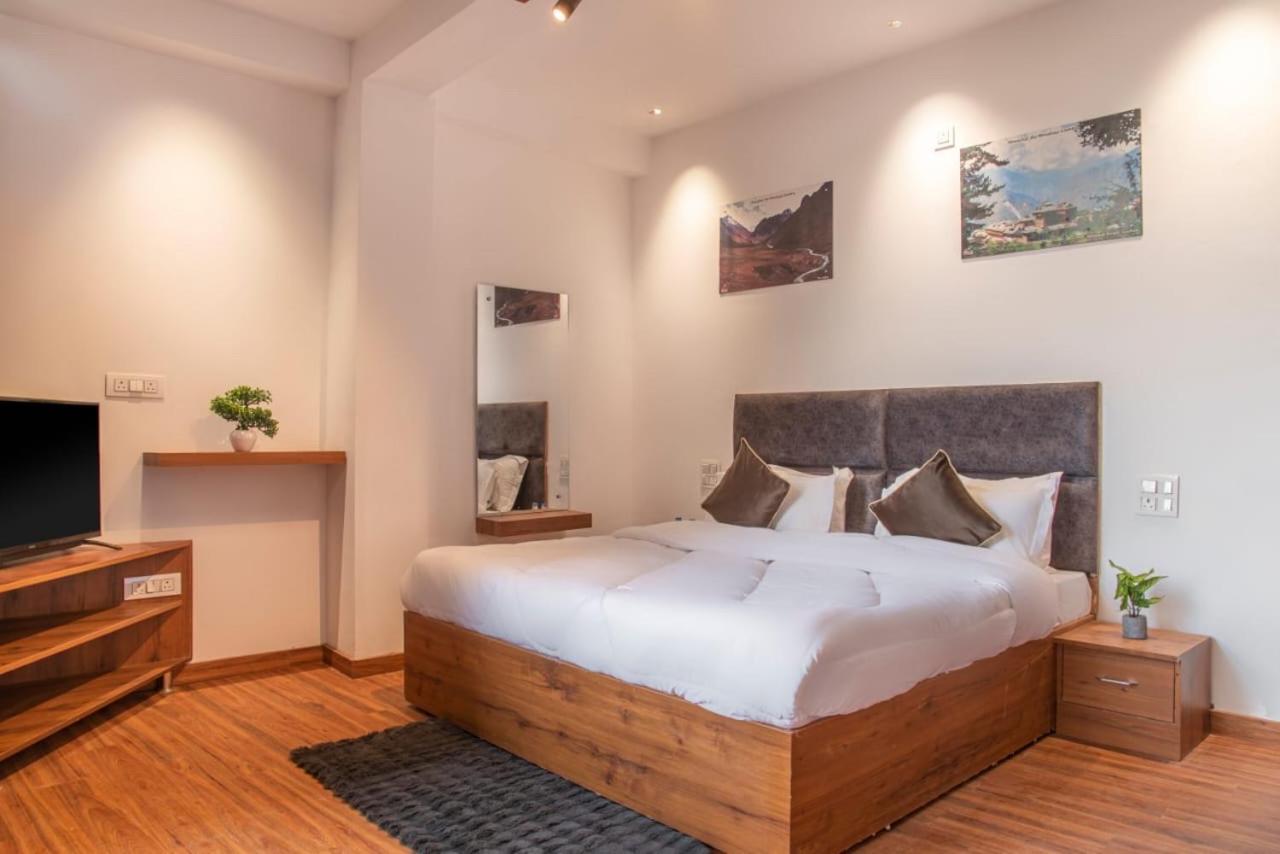 Hills Accomodation Kasauli Εξωτερικό φωτογραφία