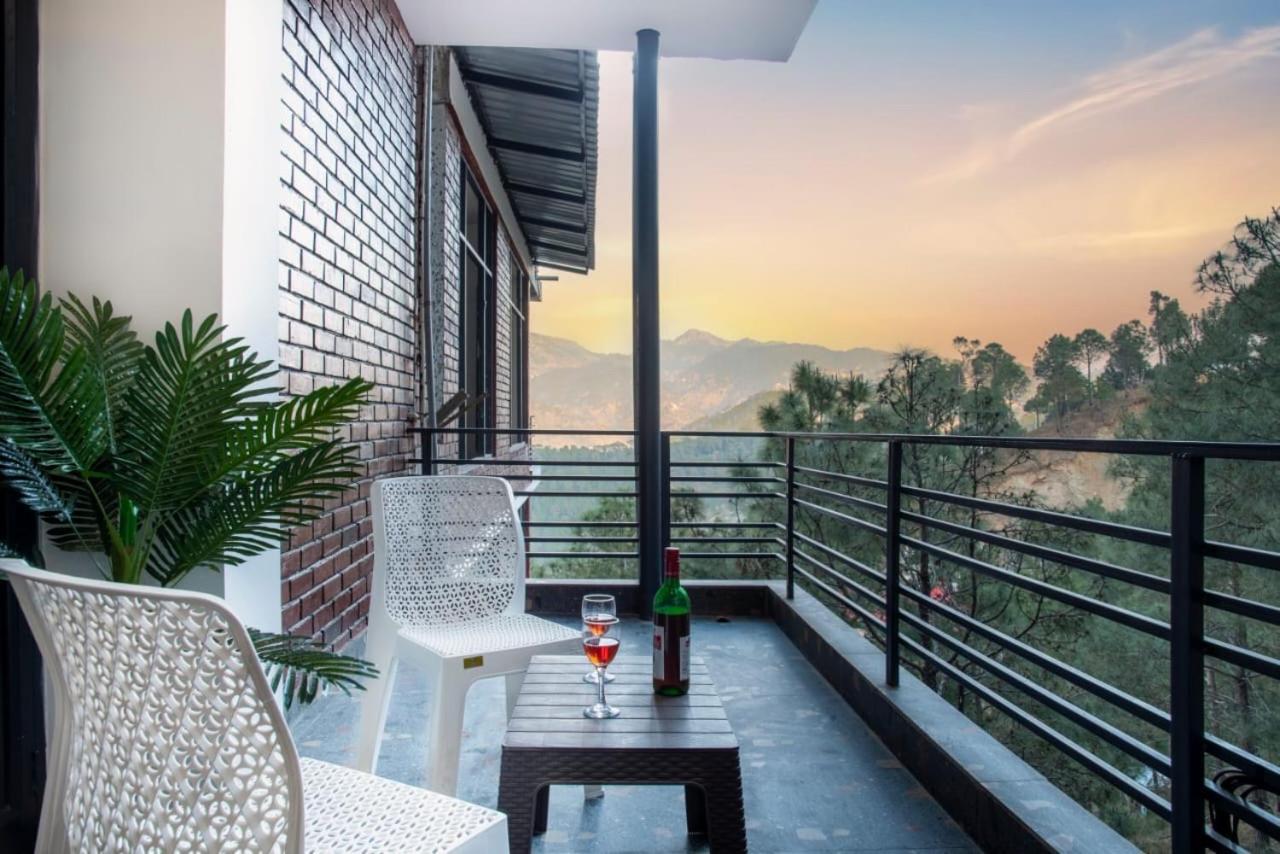 Hills Accomodation Kasauli Εξωτερικό φωτογραφία